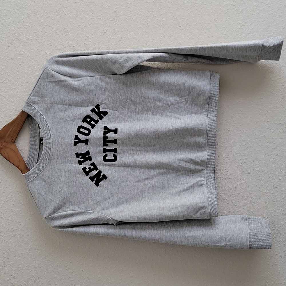 H&M Grey Cropped Pullover